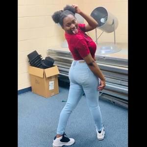 Meet your Posher, Niah